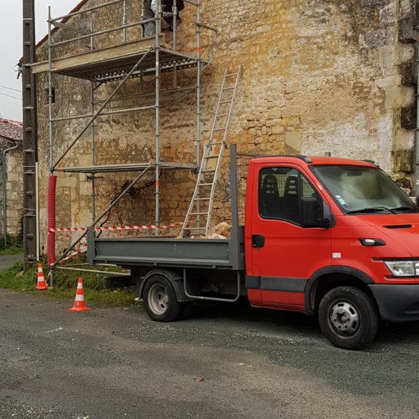 OUVERTURE DANS MUR MOELLON